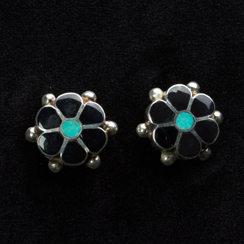 Benina Kallestewa: Penn Shell Turquoise Center, Earrings