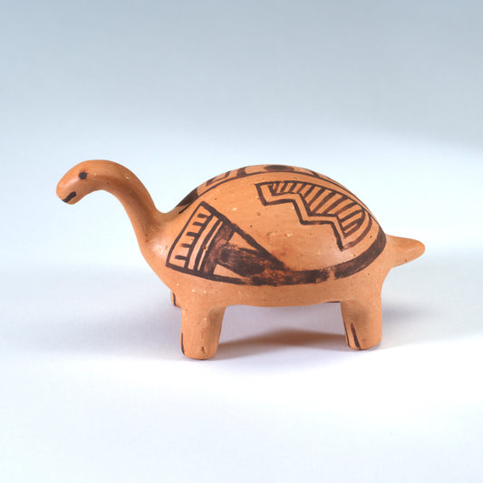 Jaren Cachini: Clay Pottery Turtle