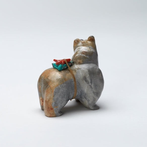 Freddie Leekya: Zuni Stone, Bear with Bundle.