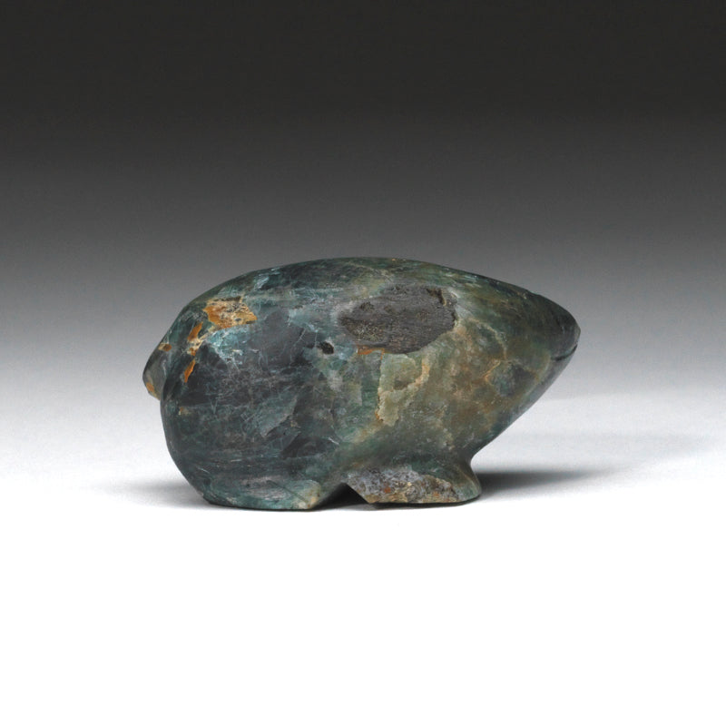 Dee Edaakie: Blue apatite, Mole